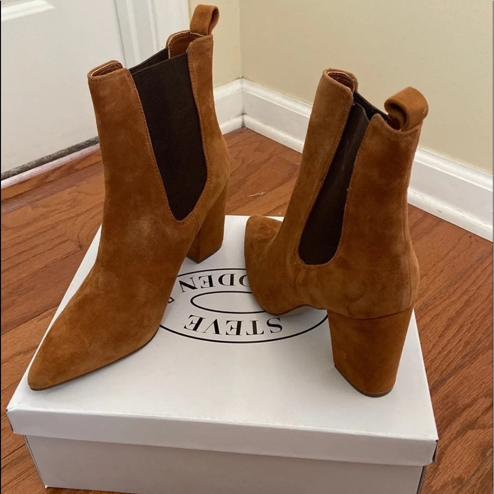 Steve Madden Tan boots